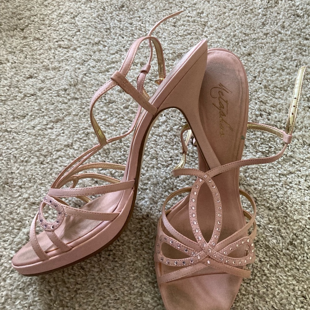 Metaphor heeled sandal